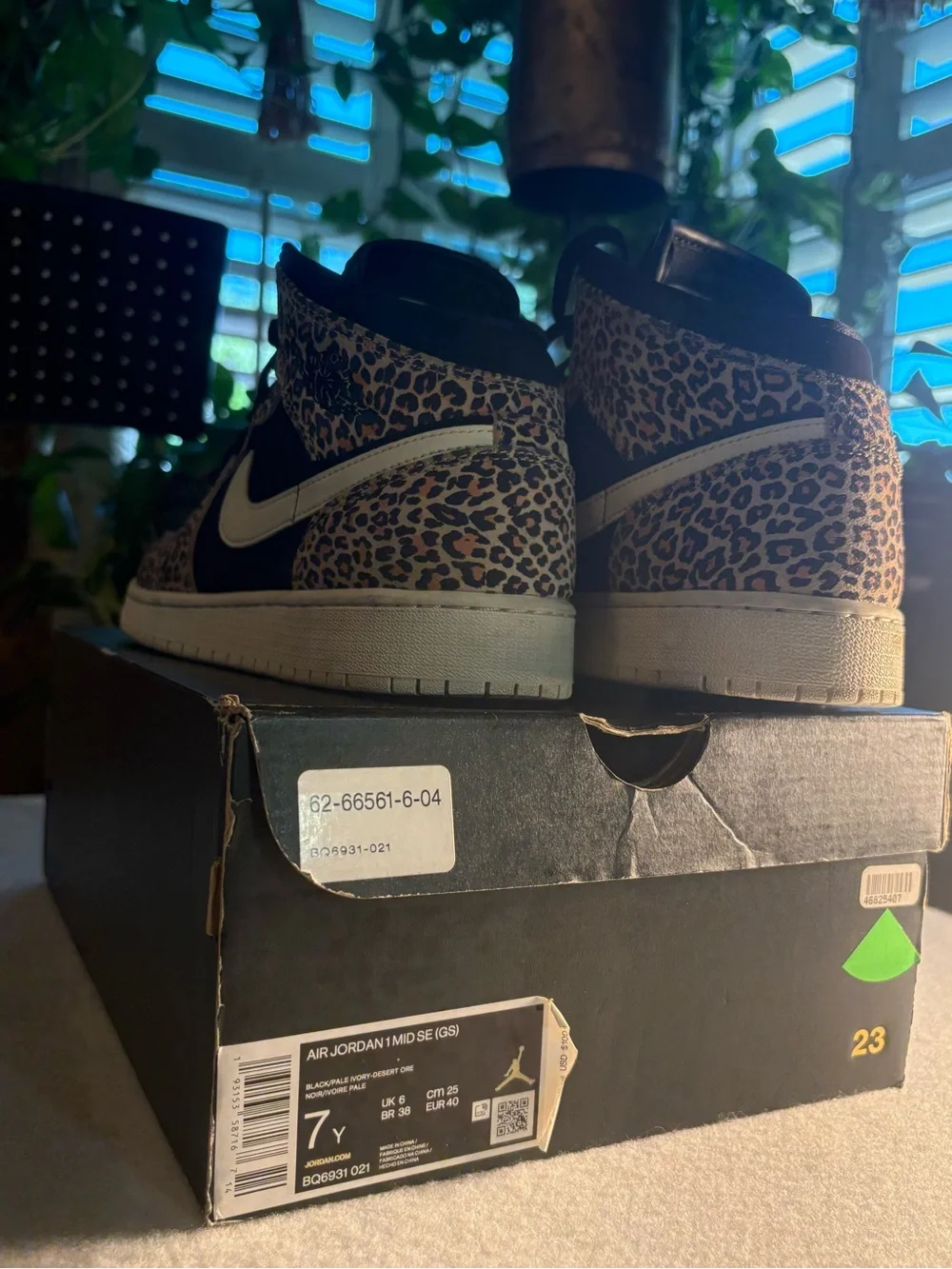 Nike Youth Leopard Print High-Top Sneakers - Black, Cream & Tan size 7Y